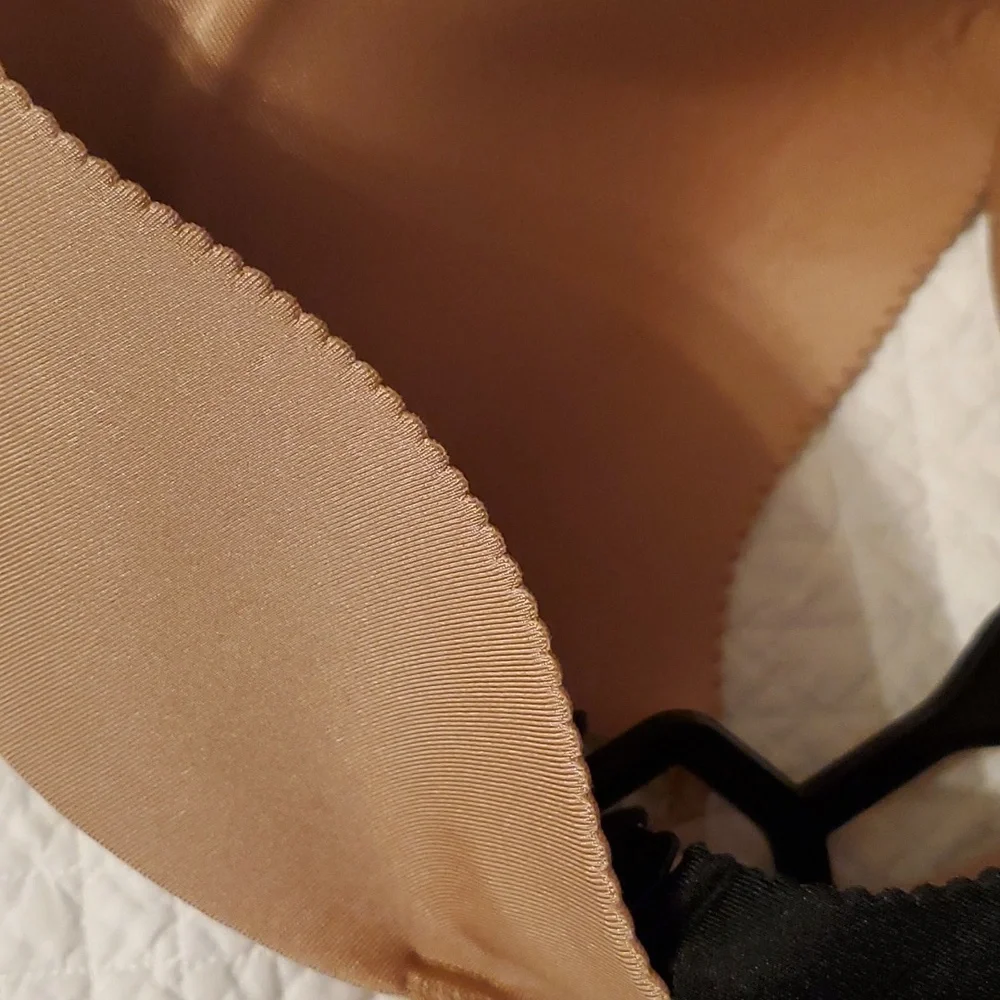 Sophie b. 2 push - up bras - Picture 3 of 7